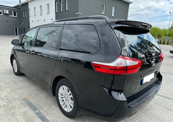 Toyota Sienna cena 104900 przebieg: 243273, rok produkcji 2015 z Lublin małe 154